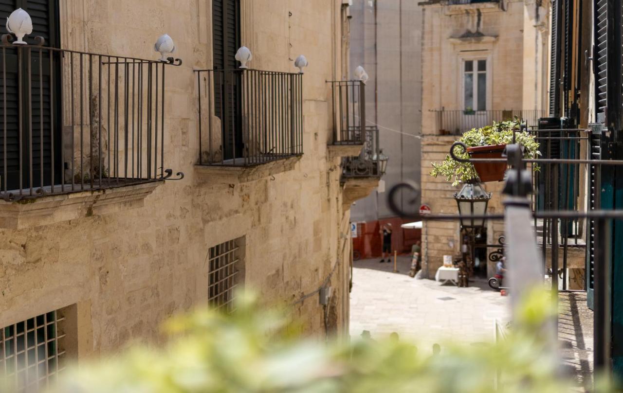 לצ'ה Palazzo Della Contessa - Suites & Breakfast מראה חיצוני תמונה