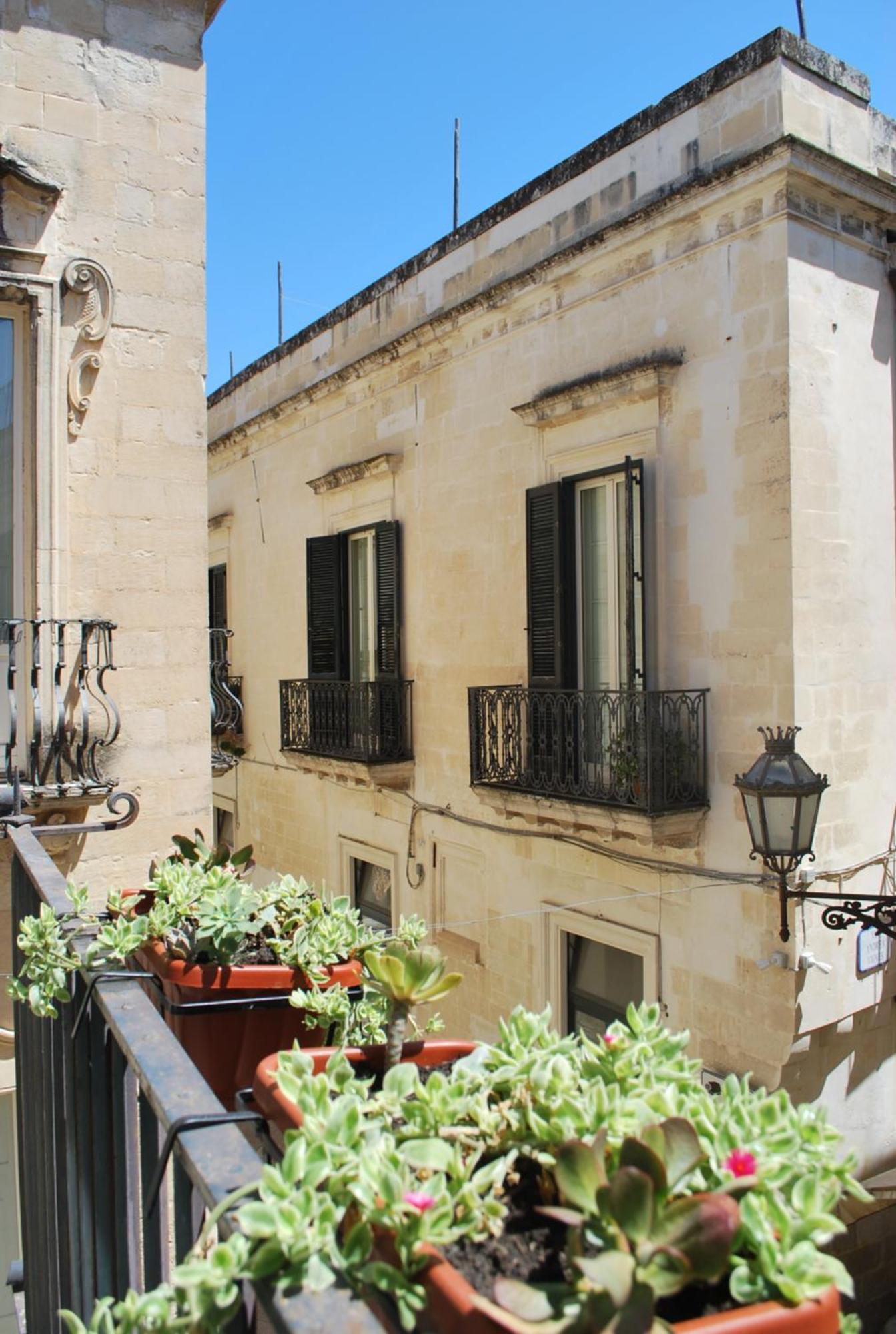 לצ'ה Palazzo Della Contessa - Suites & Breakfast מראה חיצוני תמונה
